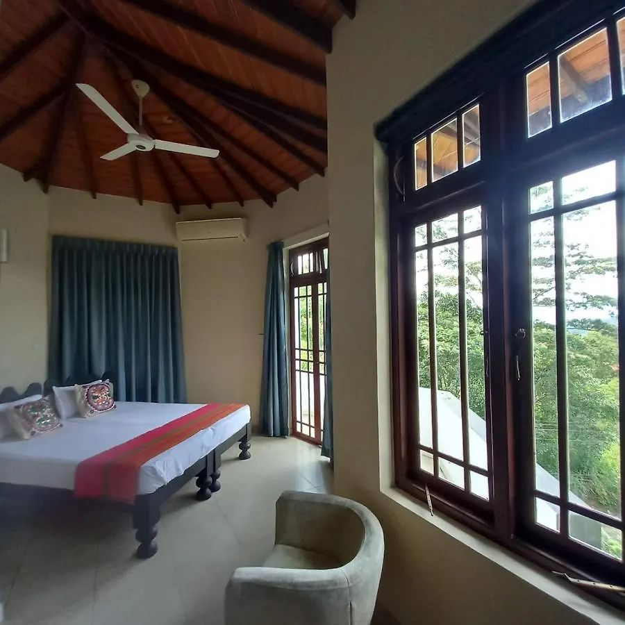 Guest house Crown Hills Kandy Inn