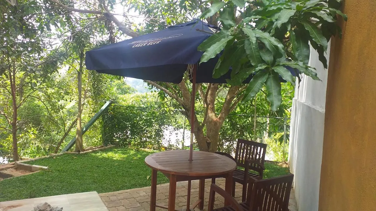 Guest house Crown Hills Kandy Inn